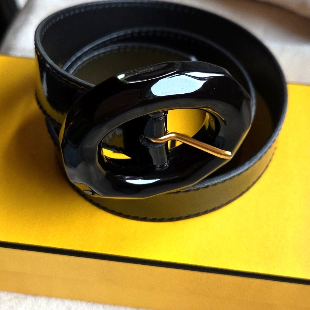 Fendi Elegant Black‎ Patent Leather Belt Size 75/30 Small